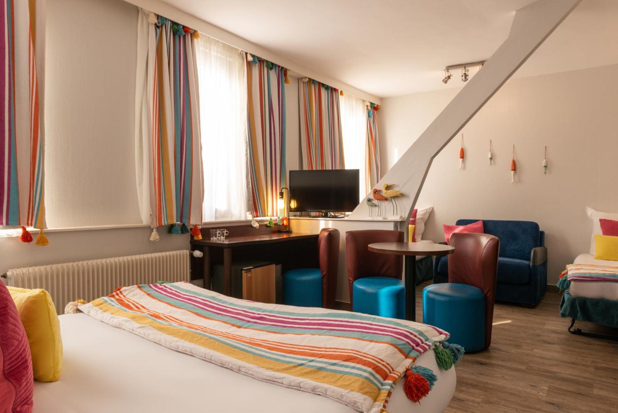 De La Hotel 3*