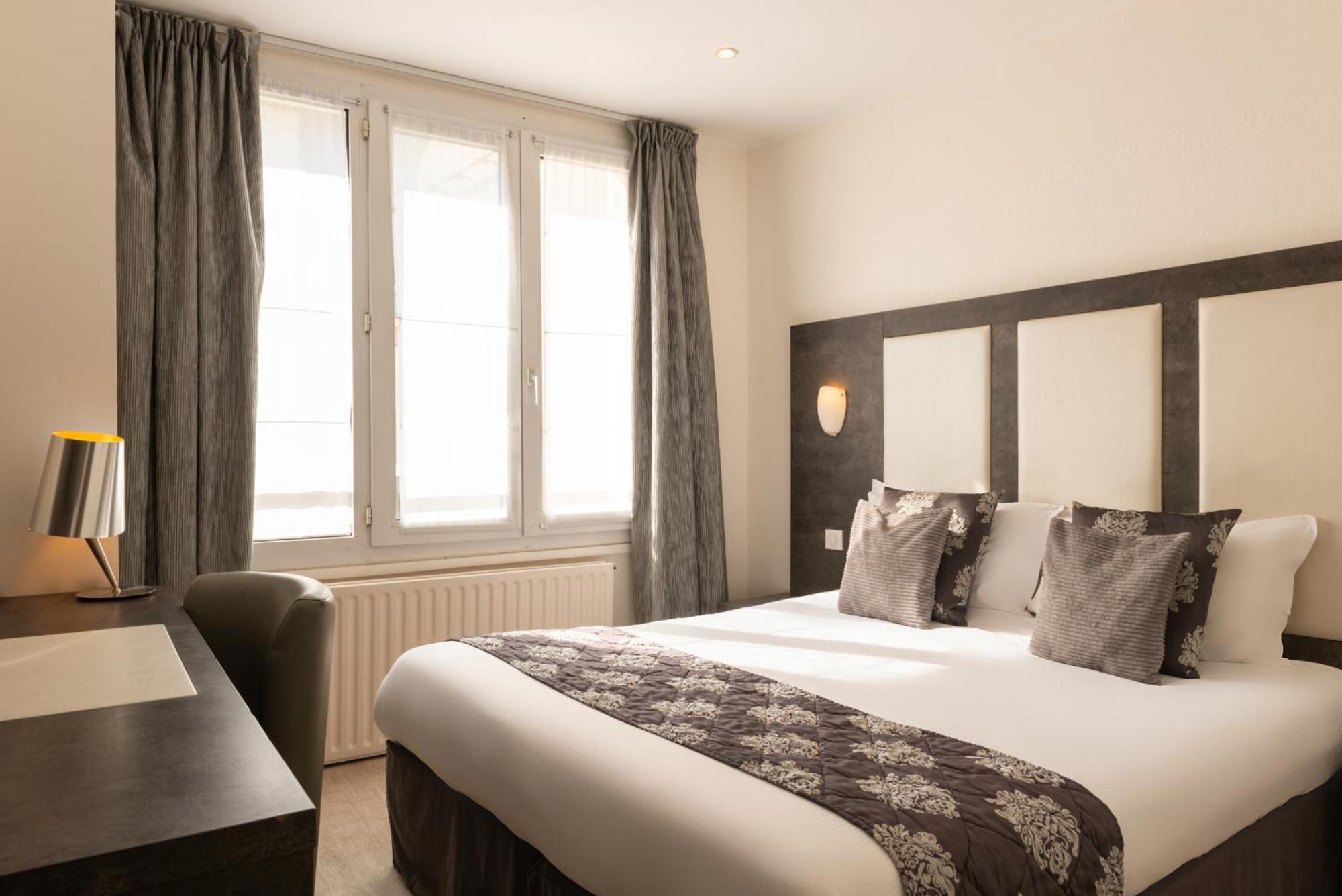 De La Hotel 3*